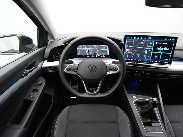 Volkswagen GOLF 1.5 TSI 115 pk Life Goal Edition | Trekhaak | Stuur-/stoelverwarming | Adaptive Cruise | Navigatie | Side Assist