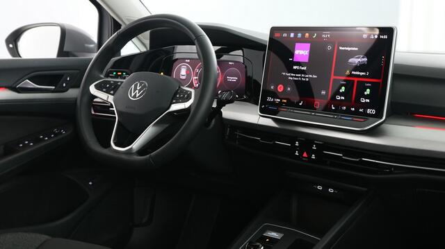 Volkswagen GOLF 1.5 eHybrid 204pk Life Edition DSG / Navigatie via App Connect / Stoel + Stuurverwarming / Panoramadak / Camera