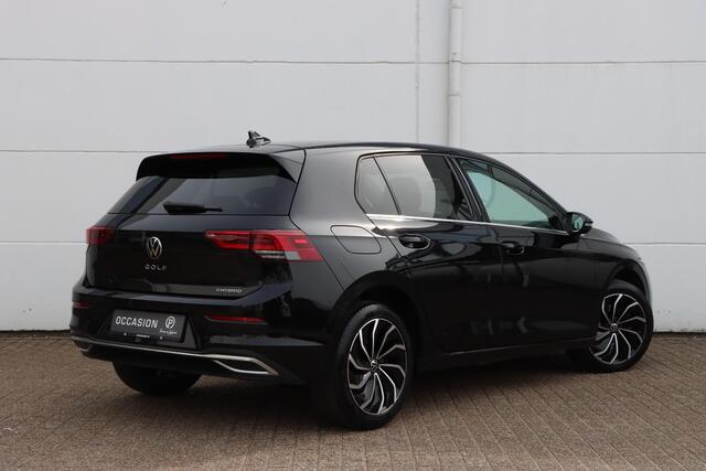 Volkswagen GOLF 1.4 eHybrid Style 204pk DSG6 | IQ.Light | Stoel- en Stuurverwarming | Carplay