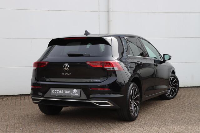 Volkswagen GOLF 1.4 eHybrid Style 204pk DSG6 | IQ.Light | Stoel- en Stuurverwarming | Carplay