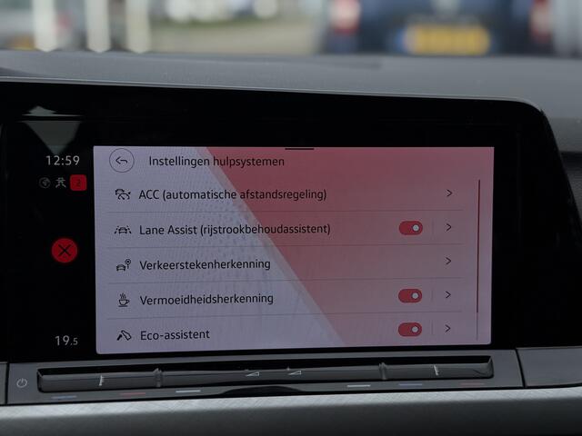 Volkswagen GOLF Variant 1.0 eTSI Life Automaat als nieuw! | PDC V+A | Navigatie | ACC | LED | LM Velgen | Clima | Rijstrooksensor | RIJKLAARPRIJS INCL 12 MAANDEN GARANTIE EN BEURT