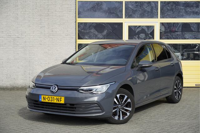 Volkswagen GOLF 1.0 eTSI Automaat! 5drs Life Business BJ2021 Lmv 16" | Led V+A | Pdc | Achteruitrijcamera | App-Connect | Navi | Virtual cockpit | Dashboard verlichting | Climate control | Cruise control | Verwarmd stuur | Verwarmde voorstoelen | Extra getint glas