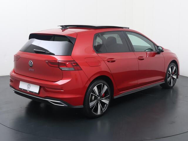 Volkswagen GOLF 1.4 eHybrid GTE | 245 PK | SoH 97% | Panoramadak | Achteruitrijcamera | Voorstoelen verwarmd | LED verlichting |