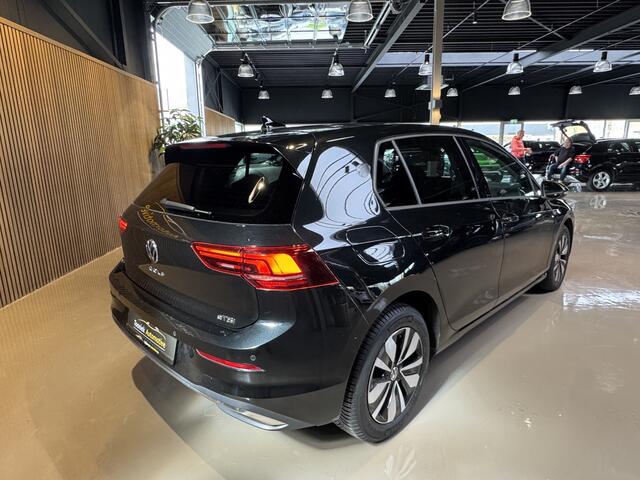Volkswagen GOLF 1.5 eHybrid Life Edition