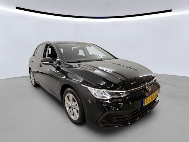 Volkswagen GOLF 1.0 eTSI DSG Life Business / Navigatie / PDC / Geheugen stoelen / Getint glas / 16'' LMV
