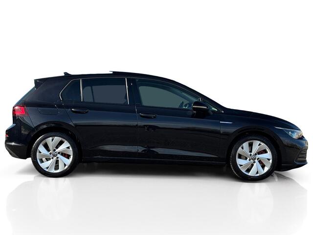 Volkswagen GOLF 1.5 eTSI DSG Style ? Pano ? Stuurverwarming ? Massage