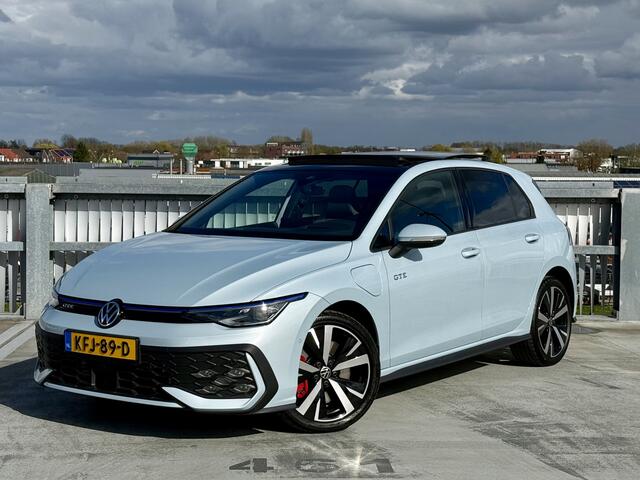Volkswagen GOLF 1.5 eHybrid GTE | Pano | IQ | 360° | HUD