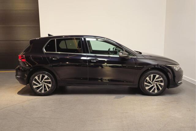 Volkswagen GOLF 1.4 eHybrid Style - Stoel/Stuurverwarming - Massagefunctie - Adaptive Cruise - Apple Carplay/Android auto Geheugenfunctie stoel/spiegels - Virtual Cockpit