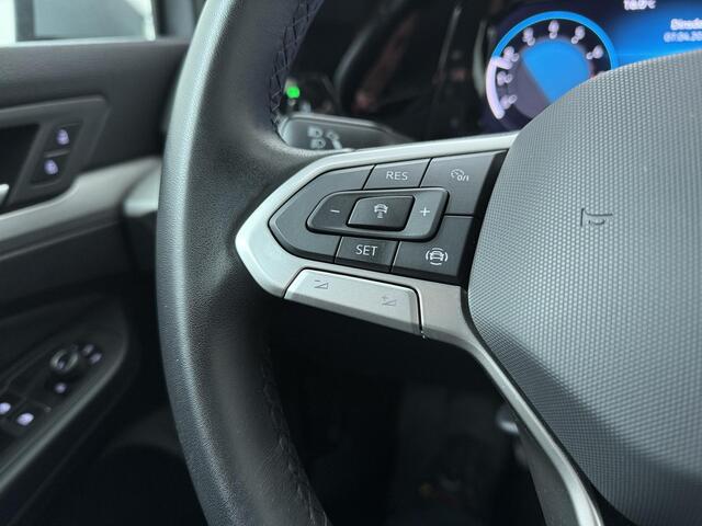 Volkswagen GOLF 1.0 TSI Life | 110 PK | Achteruitrijcamera | Navigatiesysteem | Adaptive cruise control |