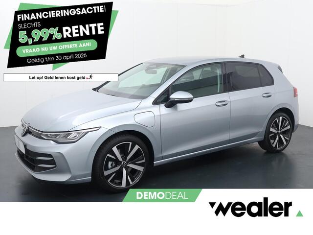 Volkswagen GOLF 8 Life Edition 1.5 eHybrid 150 kW / 204 PK DSG | Stoel- & stuurwielverwarming |