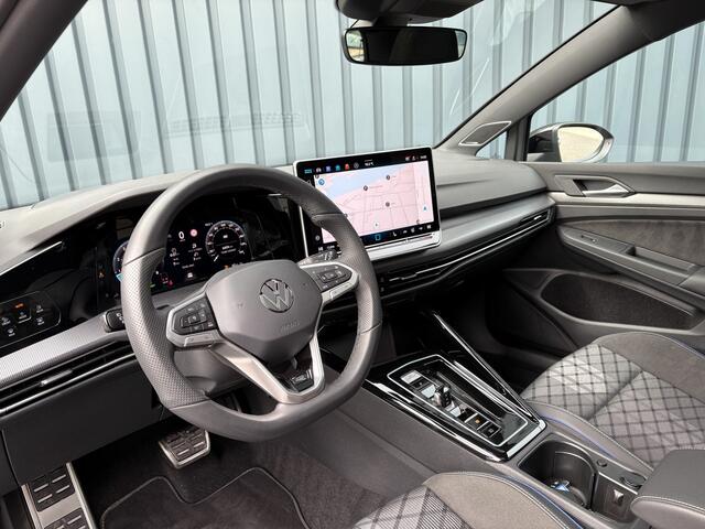 Volkswagen GOLF 1.5 eTSI R-Line Edition | Panodak | IQ Light | Trekhaak wegkl. | Harman/Kardon | Head Up | Prijs Rijklaar!!