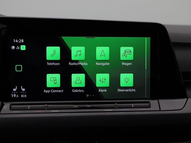 Volkswagen GOLF 1.4 eHybrid 204 Pk Automaat Style | Parkeersensoren | Climatronic | Adaptive Cruise | Stoelverwarming | CarPlay | 16 Inch | 79.772 Km !!