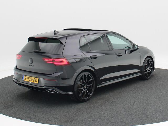 Volkswagen GOLF 1.5 TSi 150 Pk R-Line | Panoramadak | Virtual Cockpit | Stoel/Stuurverwarming | Standkachel | Achteruitrijcamera | 19 Inch