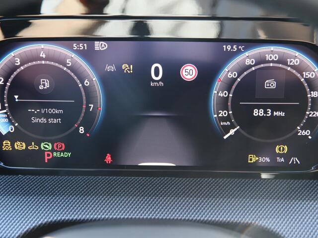 Volkswagen GOLF Variant R-Line-Edition 1.5 eTSI 85 kW / 116 pk DSG | Panoramadak | Black Style | Assistance plus pakket |