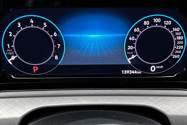 Volkswagen GOLF Variant Life Business 1.0 eTSI | Trekhaak | Adaptieve cruise control | Navigatie | Apple carplay | Virtual cockpit