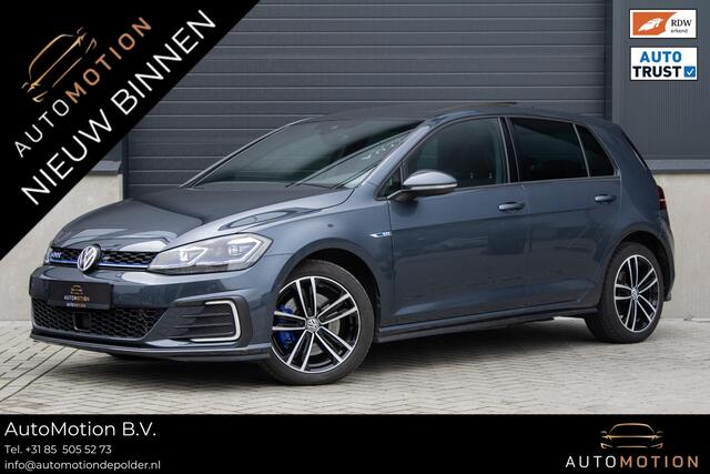 Volkswagen GOLF 1.4 TSI PHEV GTE PANO CAMERA KEYLESS ACC