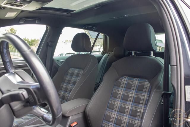 Volkswagen GOLF 1.4 TSI PHEV GTE PANO CAMERA KEYLESS ACC