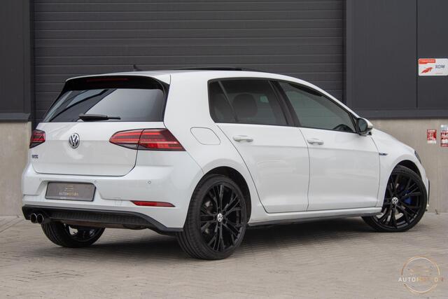 Volkswagen GOLF 1.4 TSI PHEV GTE PANO STOELVERWARMING CAMERA