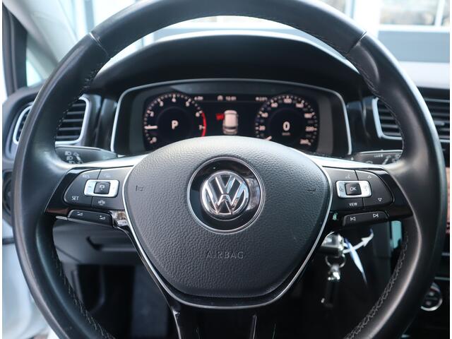 Volkswagen GOLF 1.5 TSI Highline Pano / Navi / Elekramen / R-Line / Climate / Led Dealeronderhouden