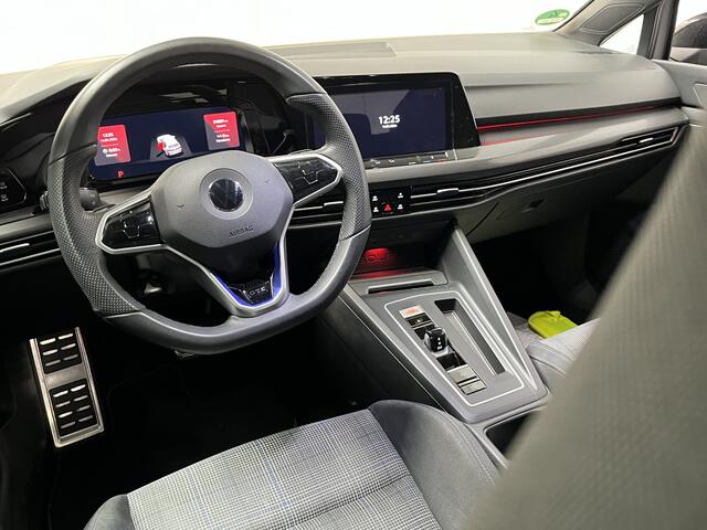 Volkswagen GOLF 1.4 eHybrid GTE / AUTOMAAT/ 245 PK/ BLACK STYLE/ TREKHAAK/ CAMERA/ PARK. SENSOREN/ STOEL-STUURVERWARM./ ADAPT. CRUISE/ APP CONNECT/ NAVI/ CLIMA/ DAB/ 18" LMV