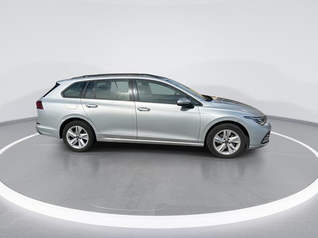 Volkswagen GOLF Variant 1.0 eTSI 110pk DSG Life · Apple/Android Car Play · Camera · Navigatie · Stoelverwarming ·