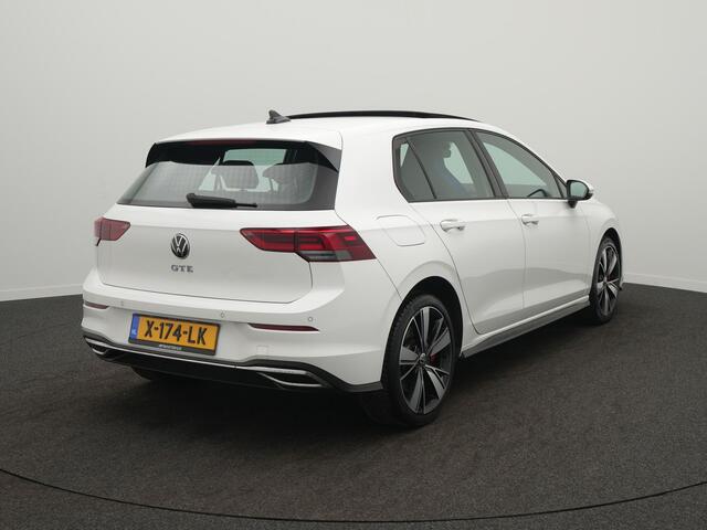 Volkswagen GOLF 1.4 eHybrid GTE - RIJKLAARPRIJS - All Seasonbanden - Achteruitrijcamera - Elektrisch Glazen Schuif-/Kanteldak - Apple Carplay - Android Auto - Stoel- en Stuurverwarming
