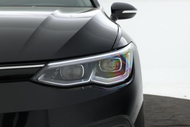 Volkswagen GOLF 1.5 eTSI R-Line Panorama, Automaat, Stoel/stuurverwarming