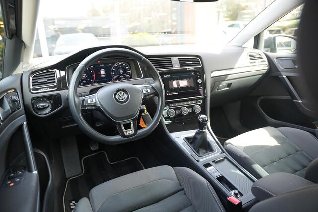 Volkswagen GOLF 1.4 TSI Highline R-line ext, Digitale dash Botsherkenning Hillhold Adaptive cruise Parkeersensoren voor + achter