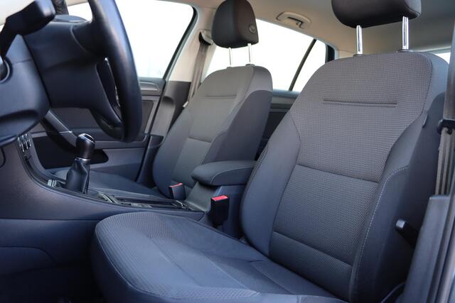 Volkswagen GOLF 1.0 TSI Comfortline 110pk | Carplay | Adaptive | Sensoren