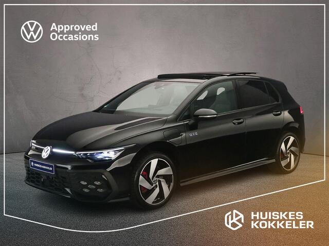 Volkswagen GOLF GTE 1.5 TSI eHybrid 272pk DSG Automaat Trekhaak, Lederen bekleding, Panoramadak, Adaptive cruise control, LED matrix koplampen, Black style
