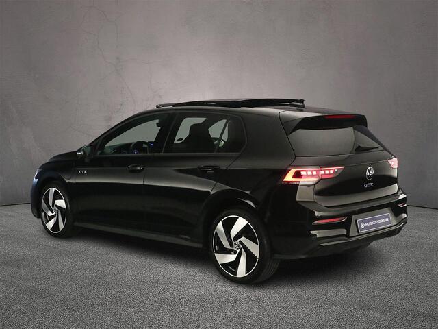 Volkswagen GOLF GTE 1.5 TSI eHybrid 272pk DSG Automaat Trekhaak, Lederen bekleding, Panoramadak, Adaptive cruise control, LED matrix koplampen, Black style