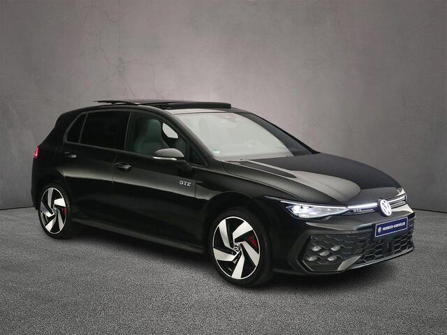 Volkswagen GOLF GTE 1.5 TSI eHybrid 272pk DSG Automaat Trekhaak, Lederen bekleding, Panoramadak, Adaptive cruise control, LED matrix koplampen, Black style