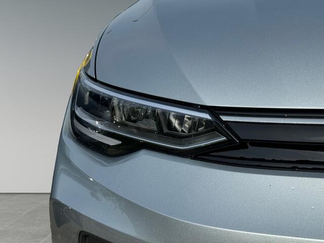 Volkswagen GOLF 1.5 eHybrid Life Edition Achteruitrijcamera | Parkeersensoren voor en achter | Stoelverwarming