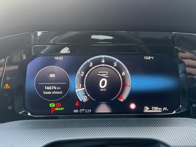 Volkswagen GOLF Variant 1.5 eTSI R-Line Edition | Panoramadak | Stoel + Stuurverwarming |