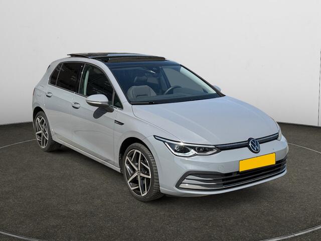 Volkswagen GOLF 1.5 TSI Style Panoramadak, Stoelmassage, Full Memory, Sfeerverlichting, IQ Light