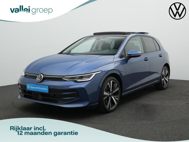 Volkswagen GOLF Life Edition 1.5 eHybrid 204 pk | Panoramadak | Stuur-/stoelverwarming | Achteruitrijcamera | Adaptive Cruise