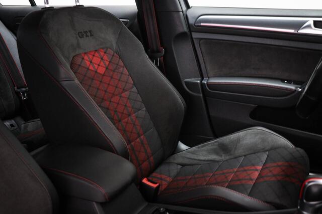 Volkswagen GOLF 2.0 TSI GTI TCR | AKRAPOVIC | VIRTUAL COCKPIT | NAVIGATIE | APPLE | PDC | 19"