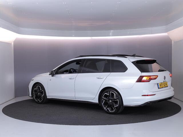 Volkswagen GOLF variant 1.5 eTSI R-Line Edition | Black style pakket | Panoramisch schuif-kanteldak | Assistance pakket plus