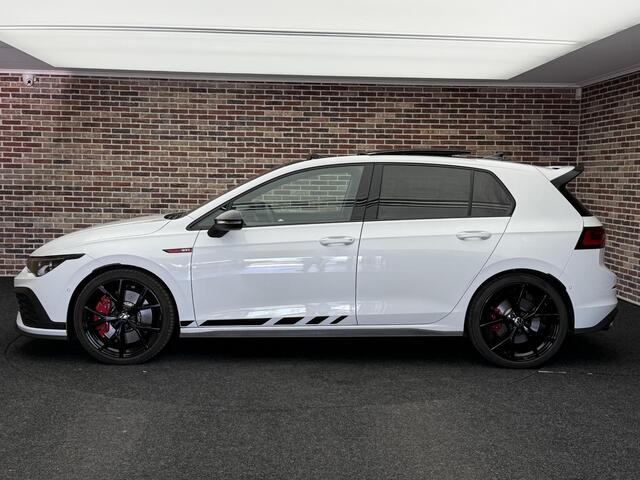 Volkswagen GOLF 2.0 TSI GTI Clubsport Akra H/M Headup Panoramadak IQ Leer