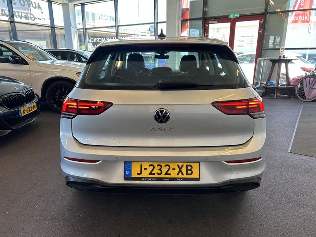 Volkswagen GOLF 1.0 TSI Life | Adaptieve cruise control | Climate control | Nederlands geleverd | Apple carplay | Parkeersensoren v+a | Digital dashboard | Navigatie