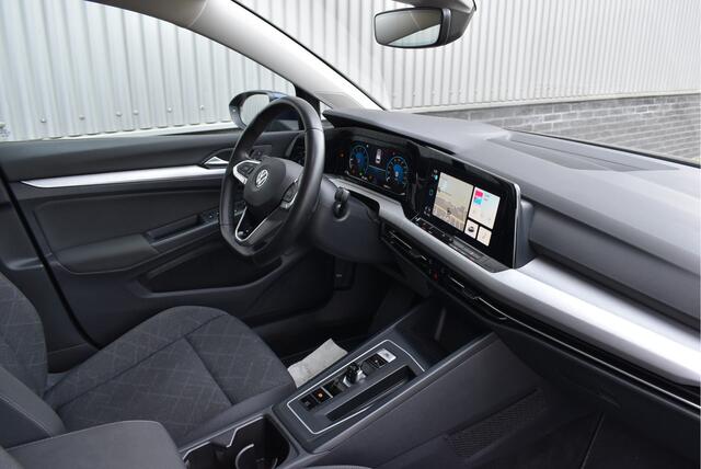 Volkswagen GOLF Variant 1.0 eTSI Life Business Virtual cockpit, Adaptive cruise, Afn. Trekhaak, PDC, Carplay, DAB, Stuur,stoelverwarming