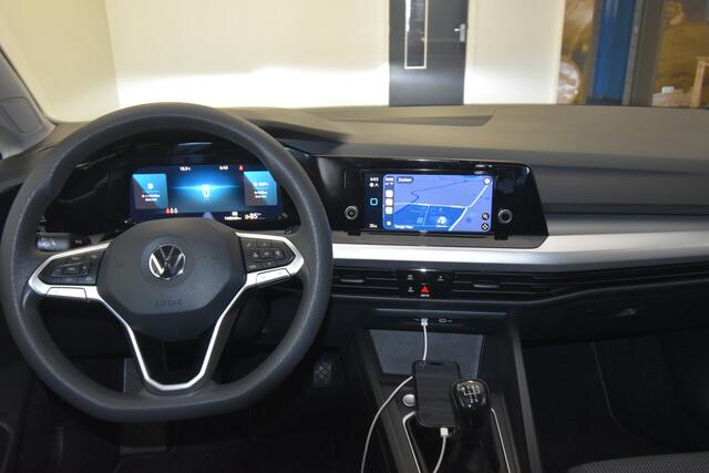 Volkswagen GOLF 1.0 TSI Golf , TREKHAAK , LMV 18 , PDC V+A , CLIMATR , NAVI VIA APP , CR CONTR , LED KOPL ,