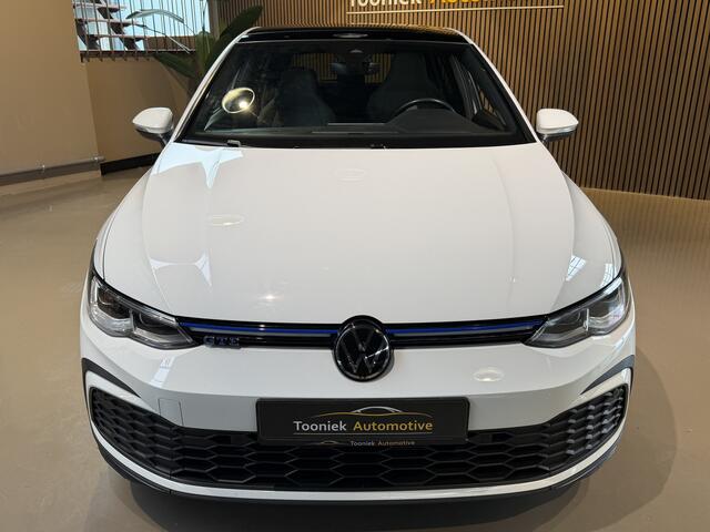 Volkswagen GOLF 1.4 eHybrid GTE Panorama Vol leder interieur met Memory, Navigatie afneembaar Trekhaak