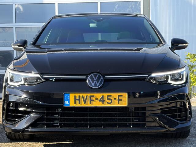 Volkswagen GOLF 2.0 TSI R 4Motion 320pk | Akrapovic | R-Performance Pakket | Harman/Kardon Sound | Elektrisch glazen panorama-dak | Matrix led koplampen | Apple Carplay/Android Auto | Virtual Cockpit | Dealer onderhouden!