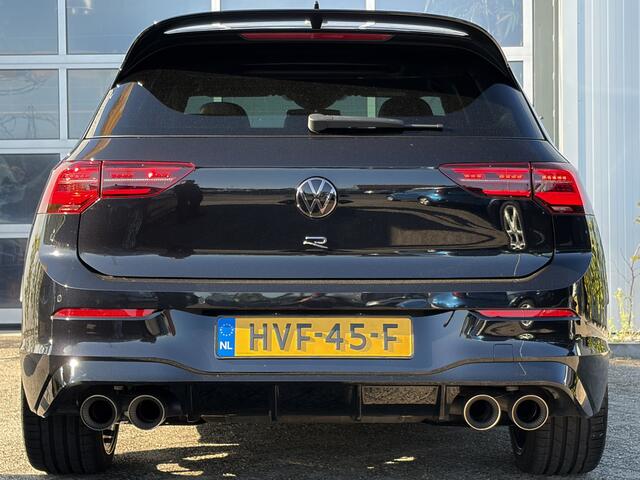 Volkswagen GOLF 2.0 TSI R 4Motion 320pk | Akrapovic | R-Performance Pakket | Harman/Kardon Sound | Elektrisch glazen panorama-dak | Matrix led koplampen | Apple Carplay/Android Auto | Virtual Cockpit | Dealer onderhouden!