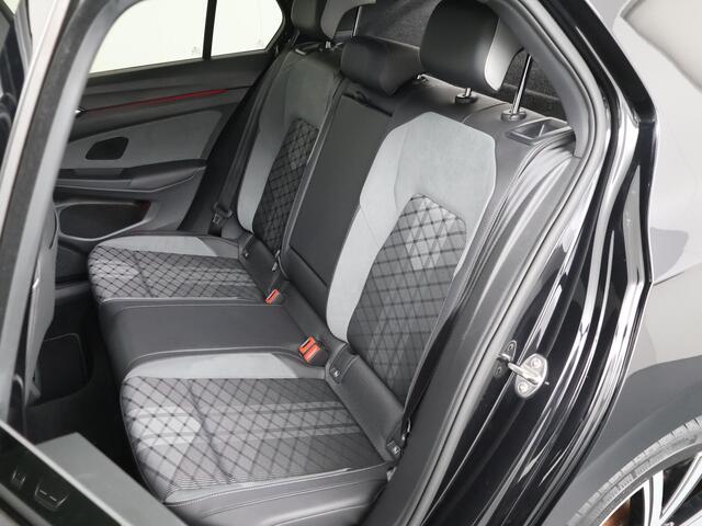 Volkswagen GOLF 1.5 eTSI R-Line Business | Panoramadak | Sportstoelen | Virtual Cockpit | Navigatie | Camera | DAB | Apple CarPlay/Android auto | Sfeerverlichting | Stuurverwarming | Adaptieve Cruise Control | Harman/Kardon |