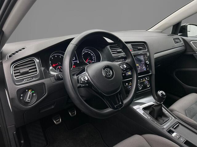 Volkswagen GOLF Comfortline Business 1.0 TSI 115pk Adaptive cruise control, Navigatie, Stoelverwarming, Achteruitrijcamera, Parkeersensoren