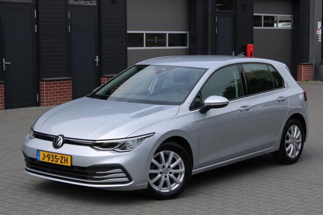 Volkswagen GOLF 1.0 TSI Golf - 16 inch - Adaptive cruise - Apple carplay/ Android - Nederlandse auto Leuke frisse VW Golf