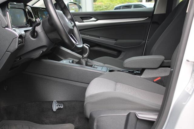 Volkswagen GOLF 1.0 TSI Golf - 16 inch - Adaptive cruise - Apple carplay/ Android - Nederlandse auto Leuke frisse VW Golf