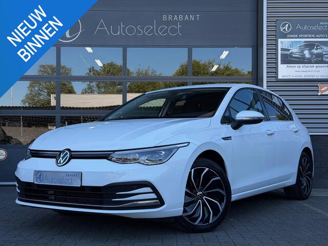 Volkswagen GOLF 1.5 eTSI Style DSG LED Navi